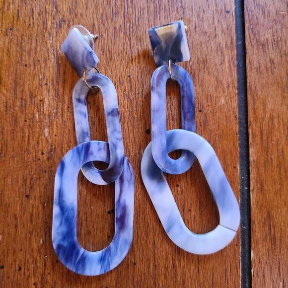 Molly Green Sea of Blue Earrings Blue & White Acrylic Ocean Inspired - Picture 1 of 5